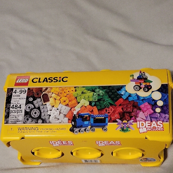 LEGO Classic Yellow Building Blocks Set - Picture 1 of 2